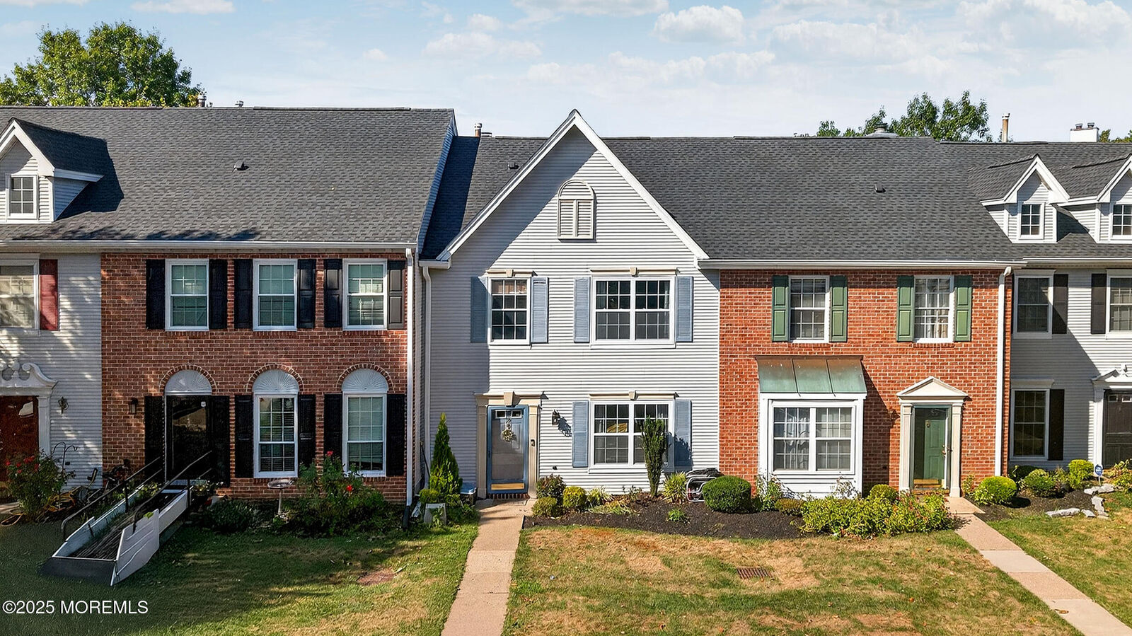 Property Photo:  78 Albury Way  NJ 08902 