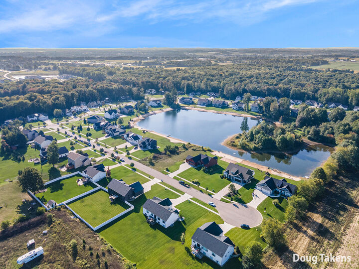 Property Photo:  5356 Eagle Cove Drive  MI 49426 