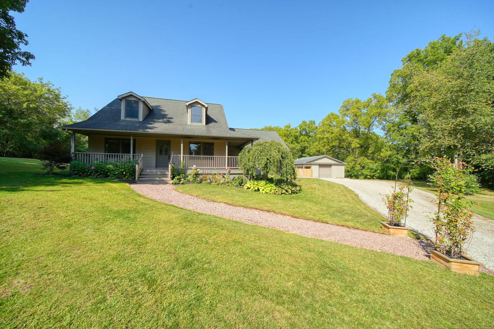 Property Photo:  4140 Geneva Highway  MI 49253 
