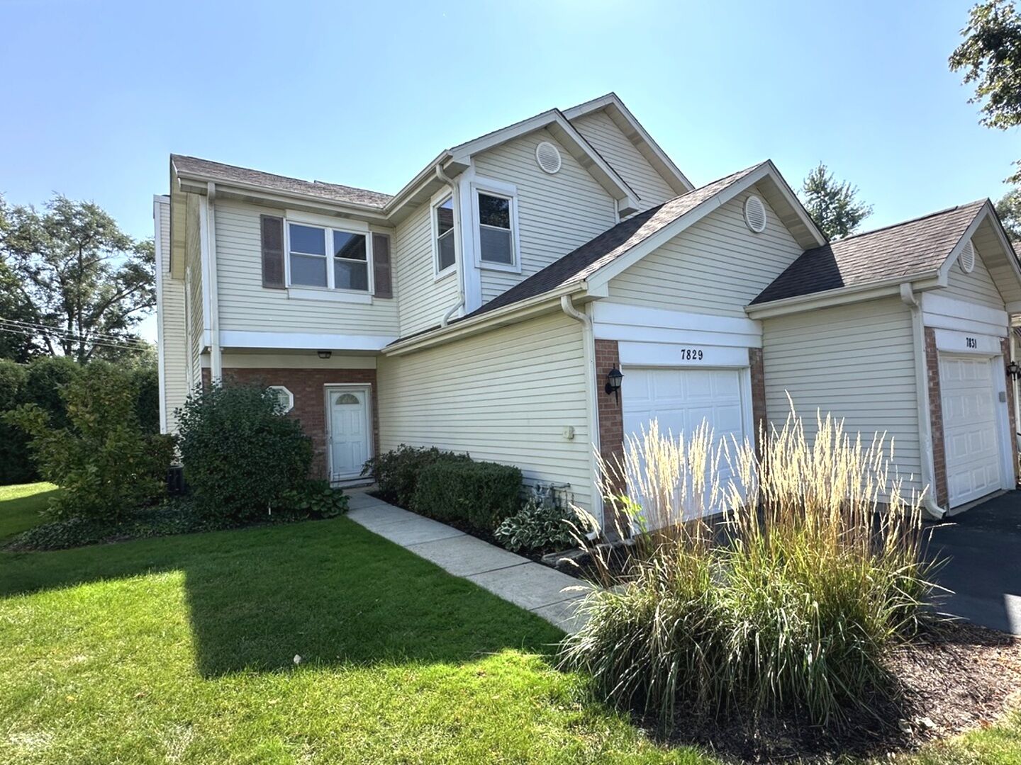 Property Photo: 7829 Darien Lake Drive 7829 IL 60561