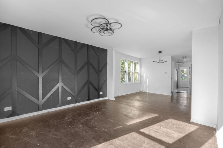 Property Photo:  8942 S Baltimore Avenue  IL 60617 