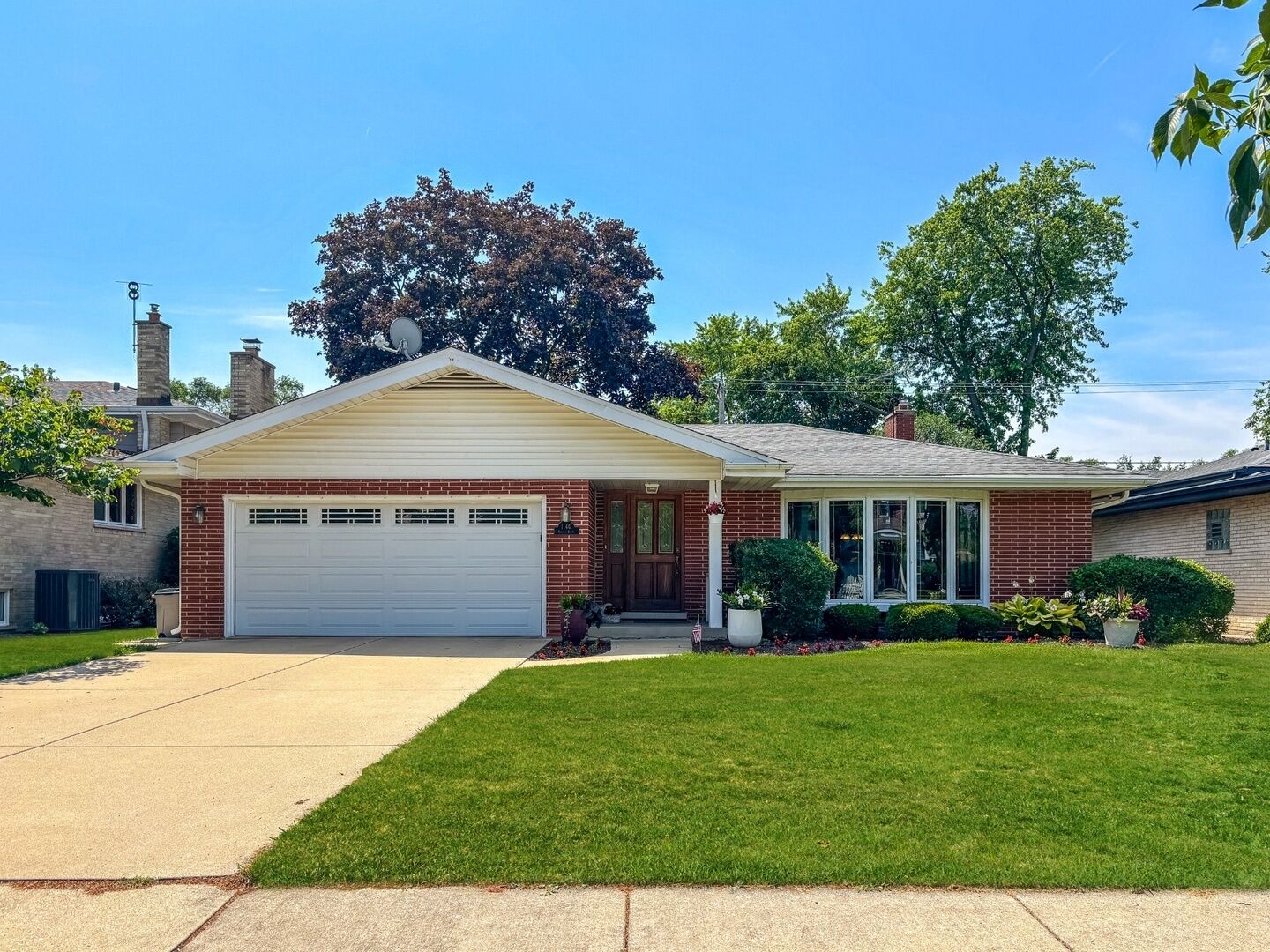 Property Photo:  1140 S Stone Avenue  IL 60525