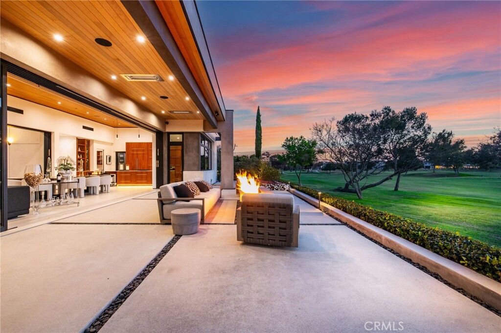 Property Photo:  6691 Country Circle  CA 92648 