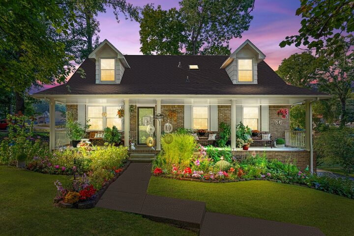 Property Photo: 402 Crabtree Cir TN 37040