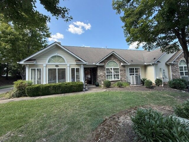 Property Photo:  825 Browns Ln S 101  TN 37066 