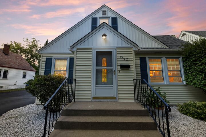Property Photo:  15 Belvidere Street W  MN 55107 