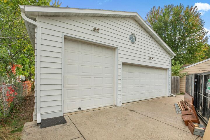 Property Photo:  1033 15th Avenue S  MN 56301 