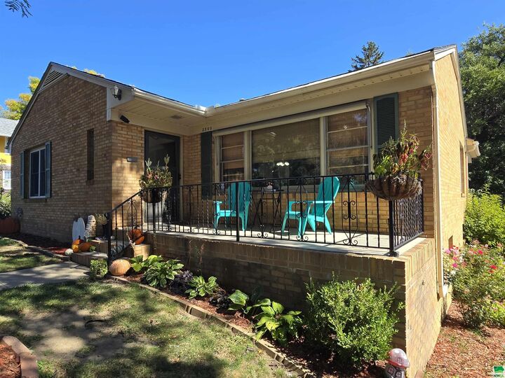 2500 Jackson St  Sioux City IA 51104 photo