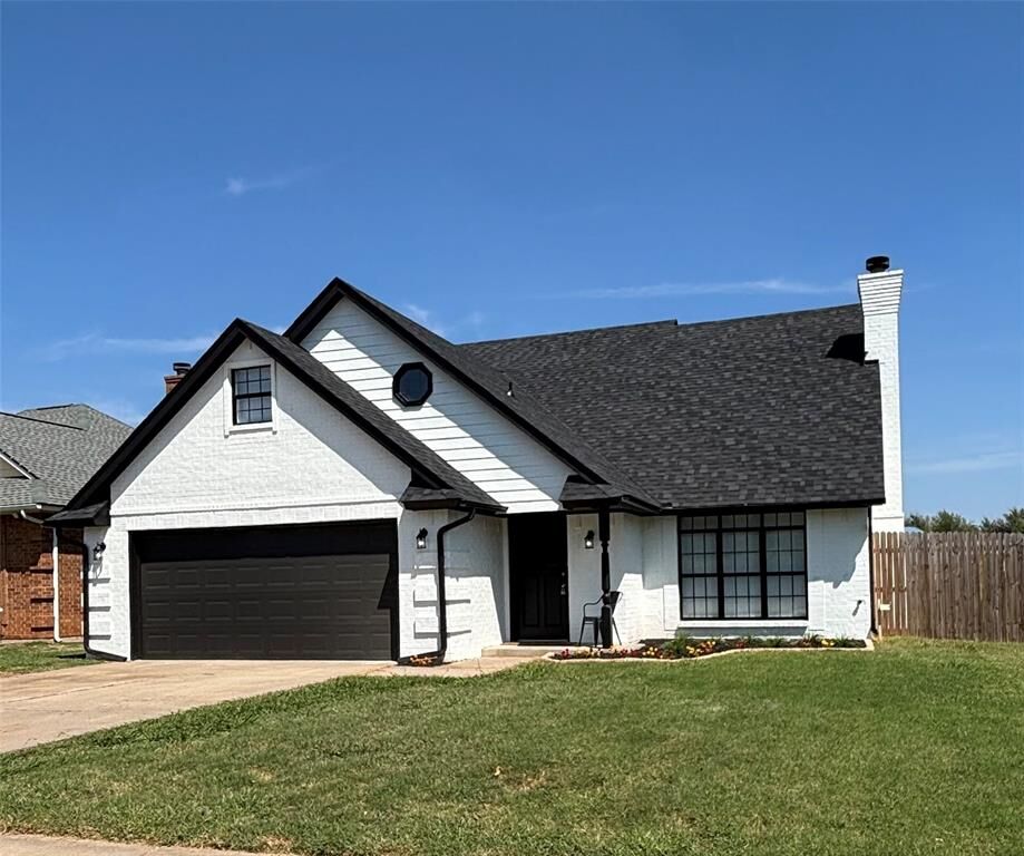 Property Photo:  1108 Old Mill Road  OK 73160 