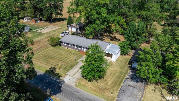 Property Photo: 104 Hickory Grove Lane IL 62881
