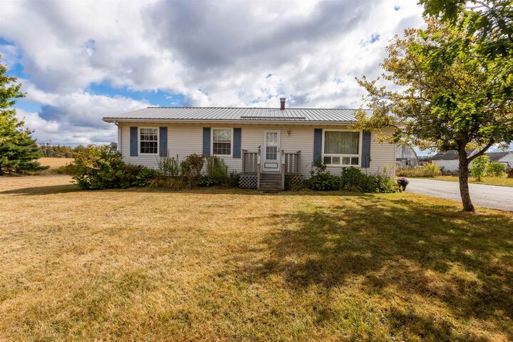 Photo de la propriété:  3592 Trans Canada Hwy  PE C0A 1R0 