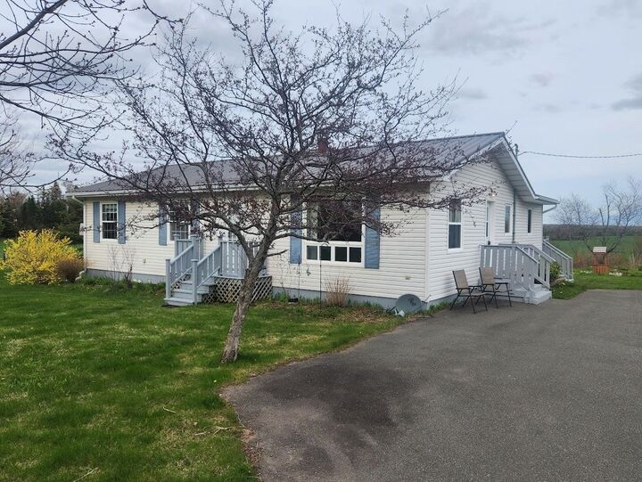 Photo de la propriété:  3592 Trans Canada Hwy  PE C0A 1R0 