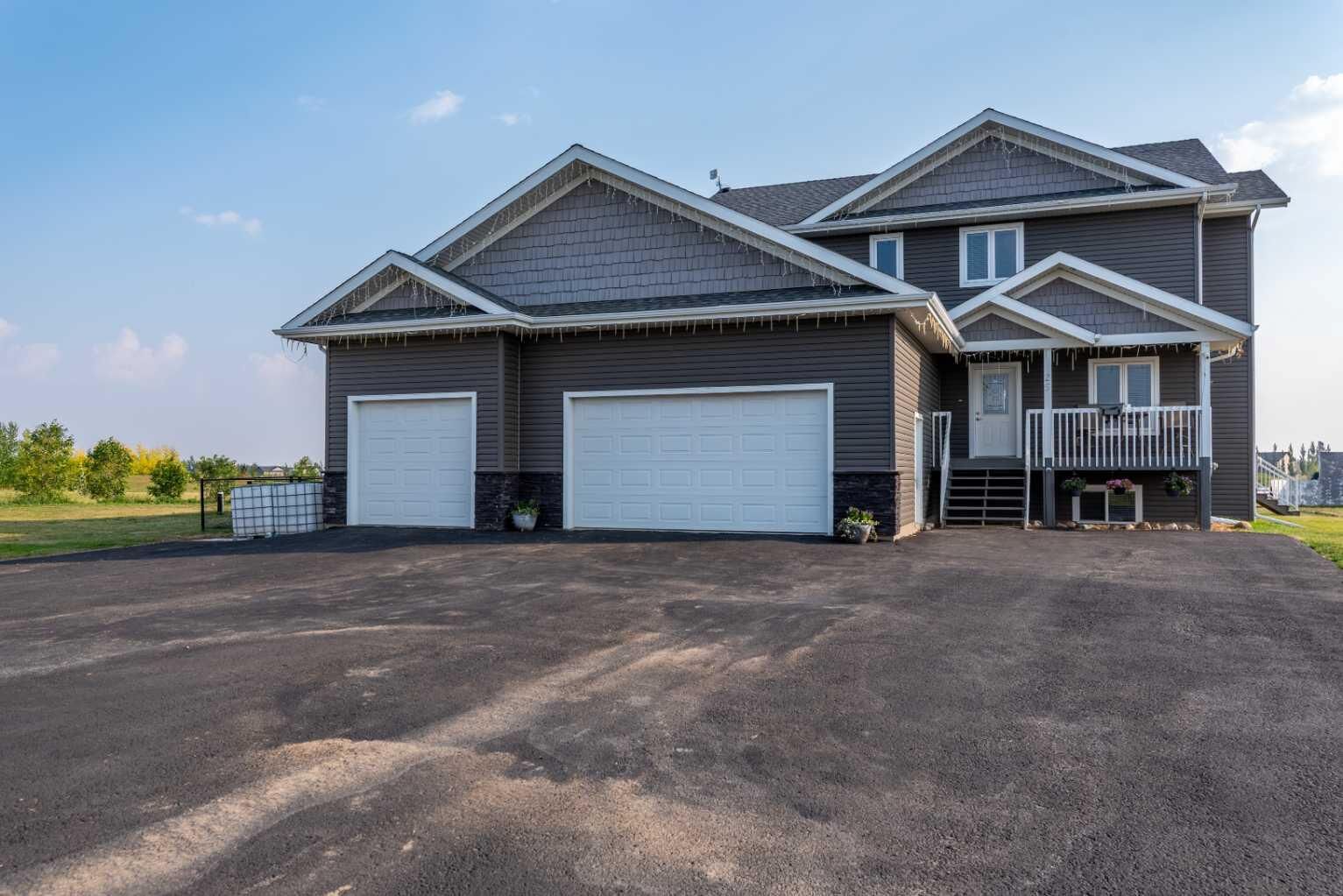Property Photo: 25 Lyndon Street SK S0M 1R0