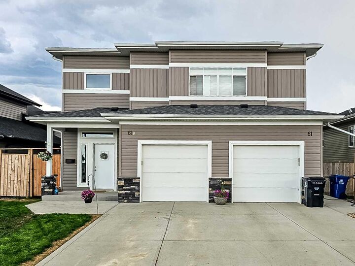 61 Maclean Close  Blackfalds AB T4M 0H4 photo