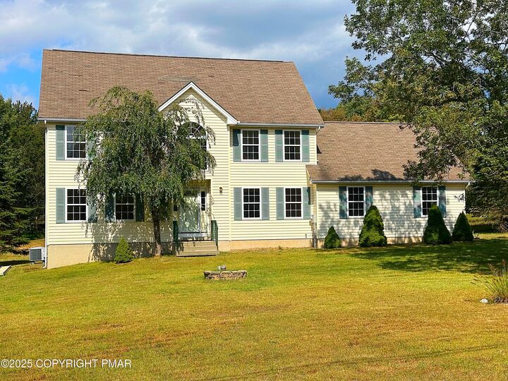 Property Photo: 191 Winding Way PA 18210