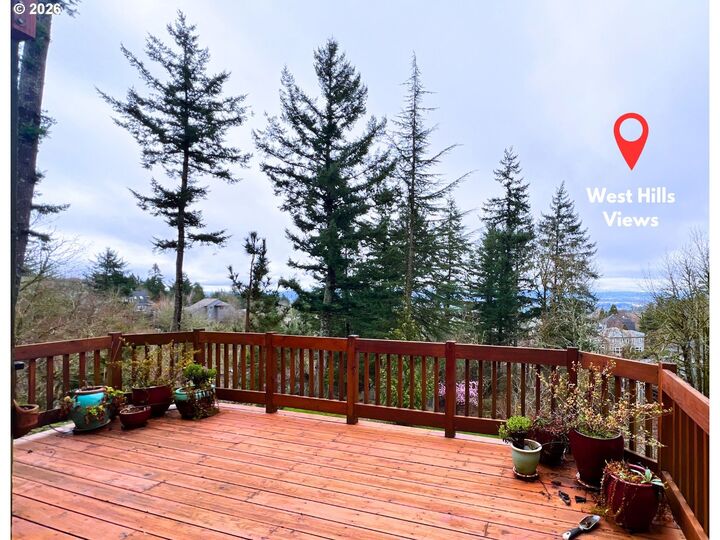 Property Photo: 8452 NW Timber Ridge Ct OR 97229