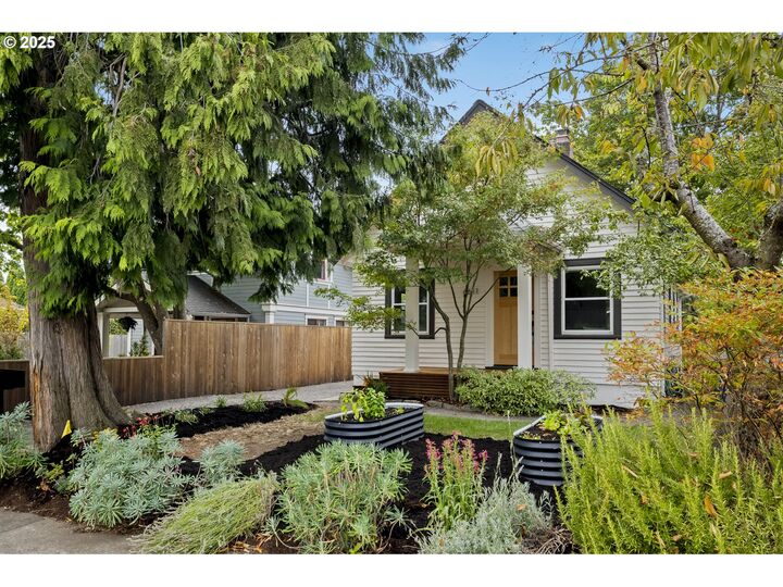 6611 SE Steele St  Portland OR 97206 photo