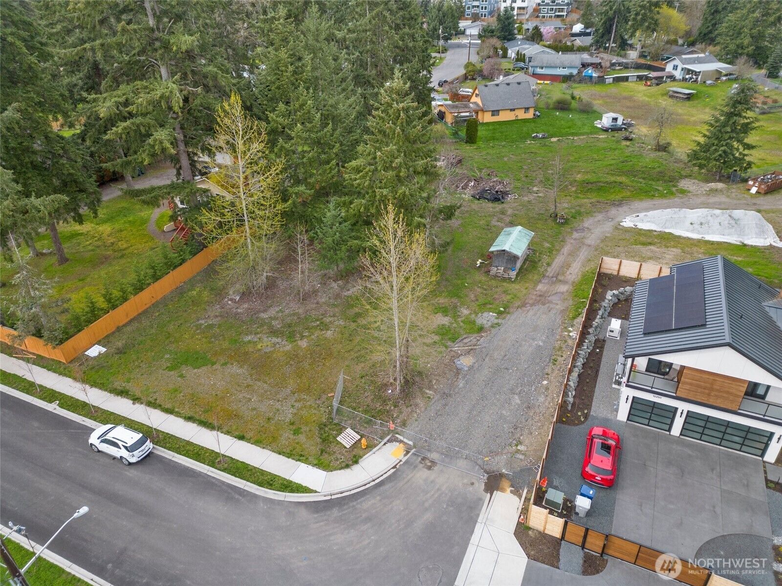 Property Photo:  122 Xx SE 91st Street  WA 98056 