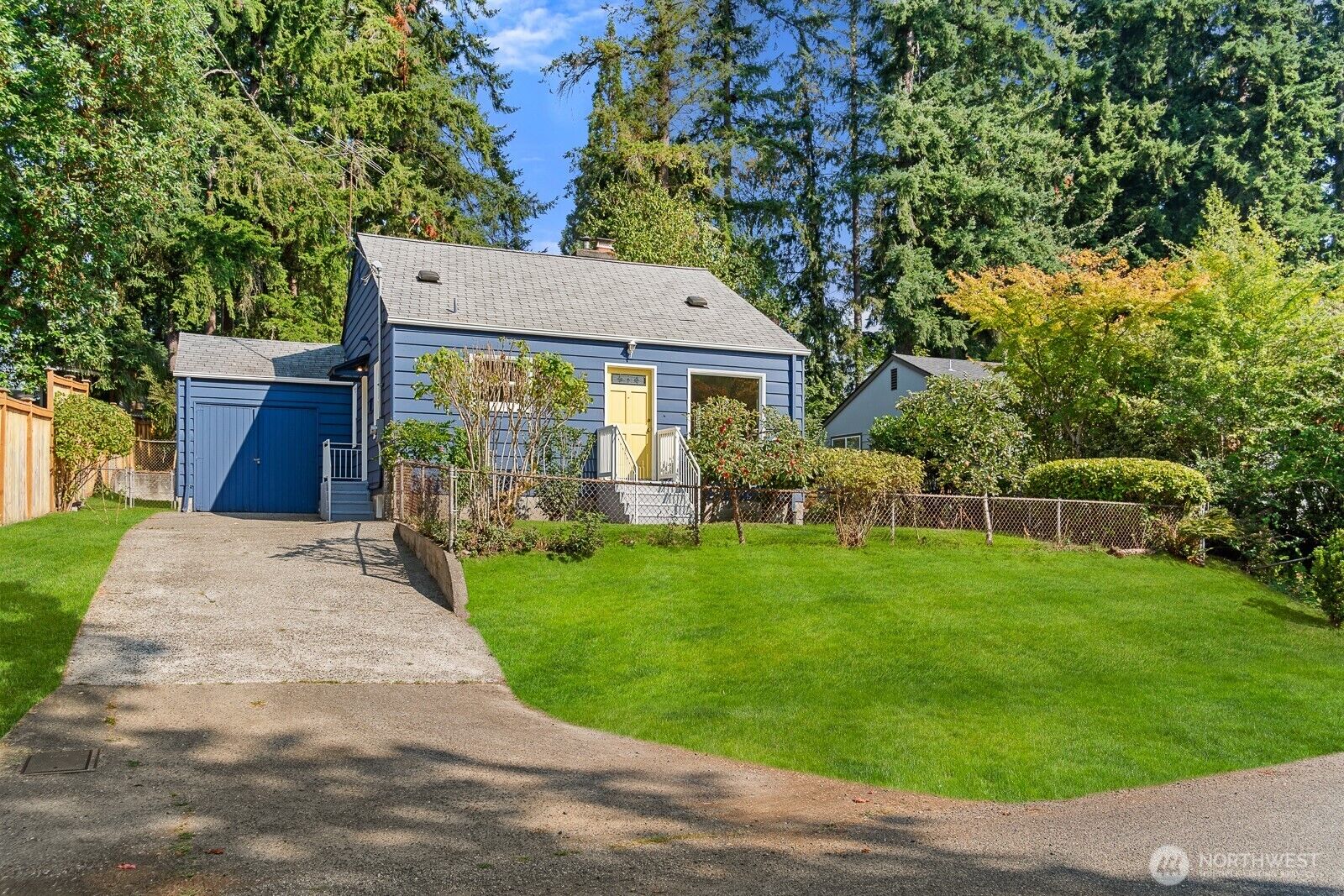 Property Photo: 13726 23rd Avenue NE WA 98125