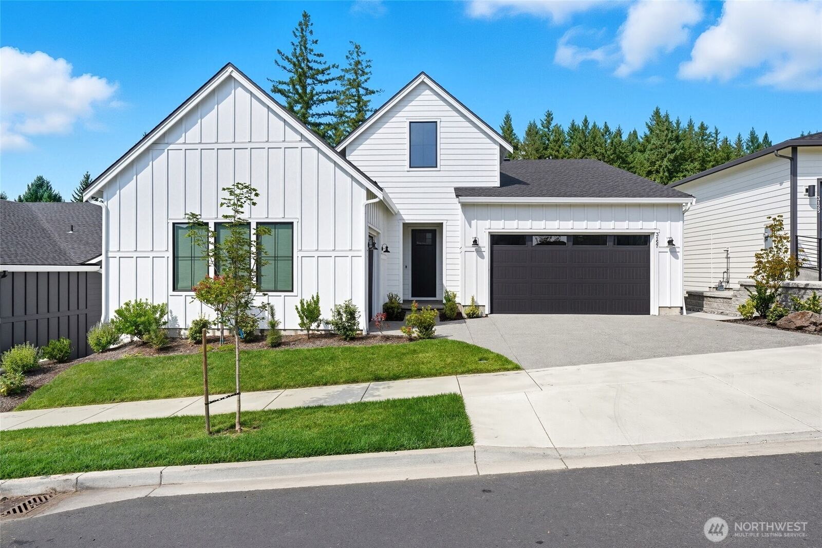 Property Photo:  3157 N 50th Avenue  WA 98607 