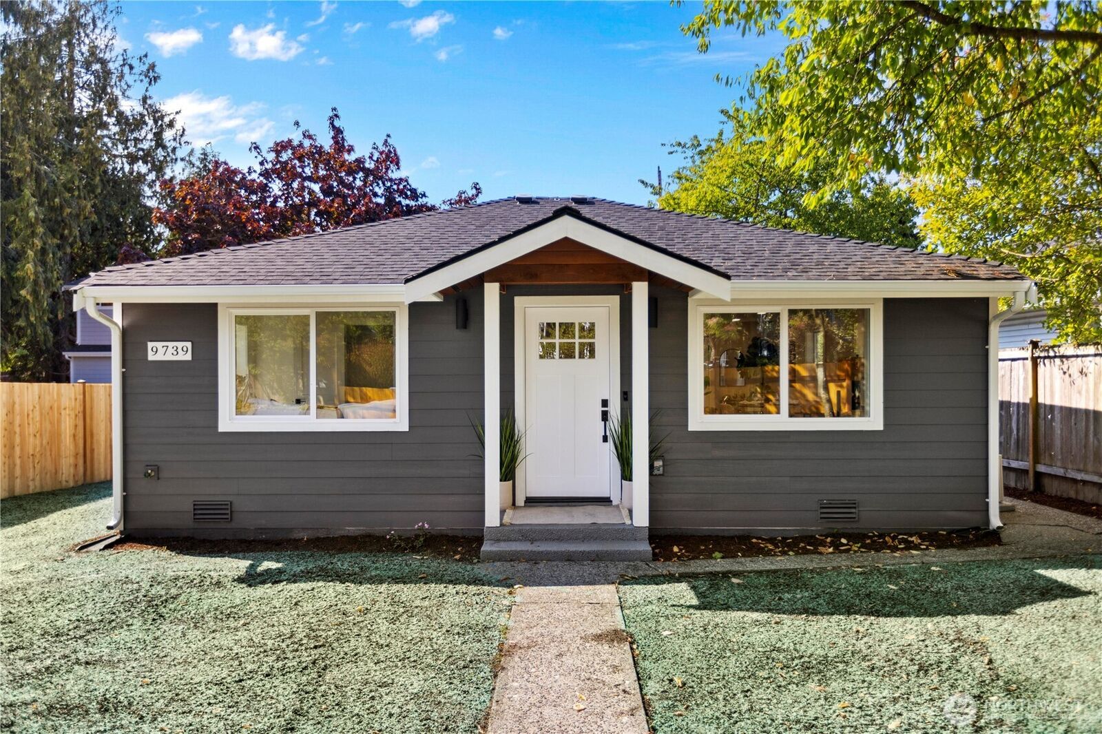 Property Photo: 9739 Evanston Avenue N WA 98103
