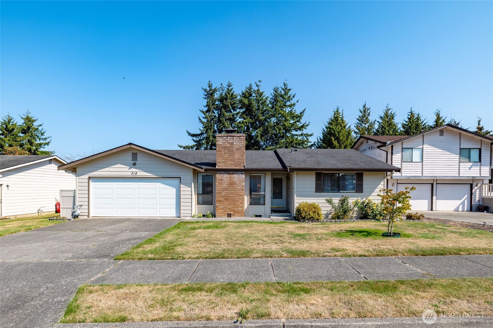 Property Photo:  318 N 18th Place  WA 98273 