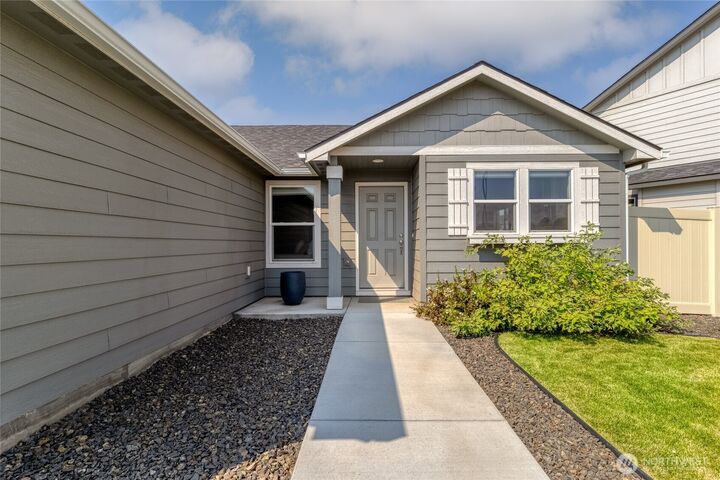 Property Photo: 1439 Michele Street WA 99362