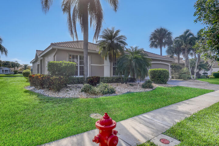 Property Photo:  13232 Alhambra Lake Circle  FL 33446 