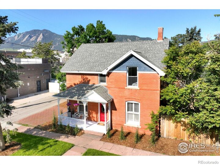 Property Photo:  2025 18th Street  CO 80302 