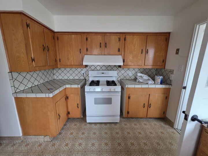 Property Photo:  757 Middlefield Road  CA 93906 