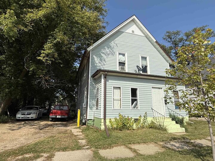 Property Photo: 915 Bellevue Avenue WI 53511
