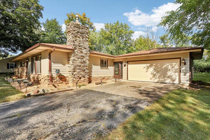 Property Photo: 2600 Brookside Lane WI 53005