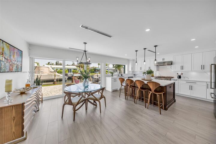 Property Photo:  1206 Mango Isle  FL 33315