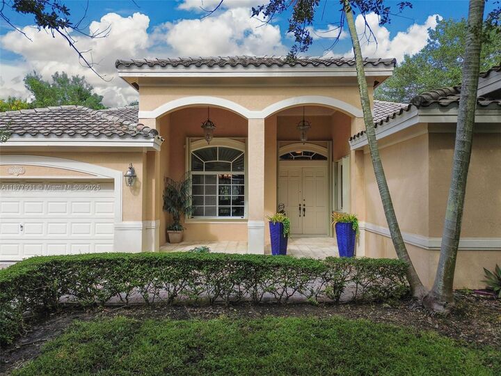 Property Photo: 16002 SW 84th Ct FL 33157