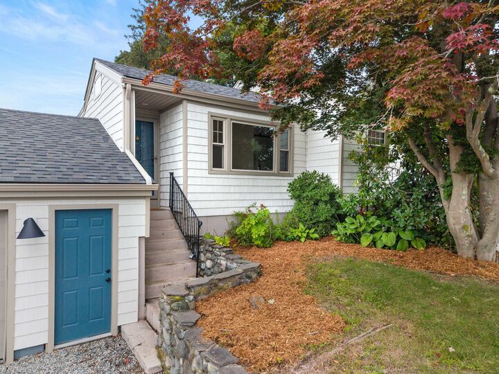 Property Photo:  5 Pleasant Street  CT 06355 