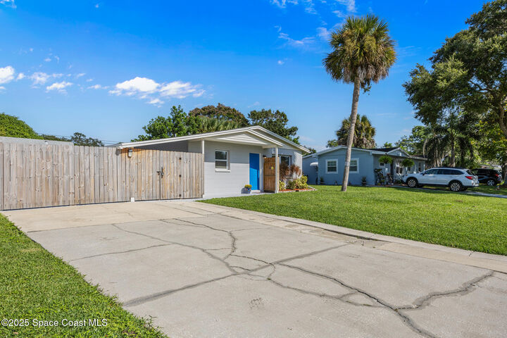 Property Photo: 2244 Saint Dunston Lane FL 32935