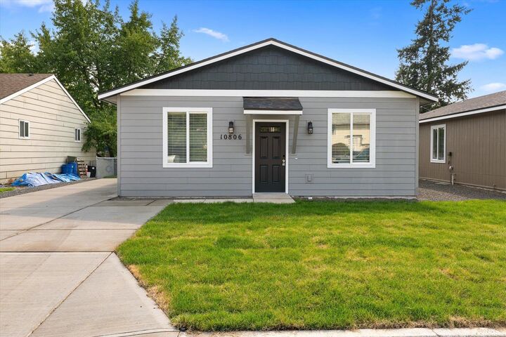 10806 E Augusta Rd  Spokane WA 99207 photo