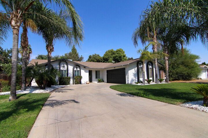 Property Photo:  3924 W Fairhaven Avenue  CA 93277 