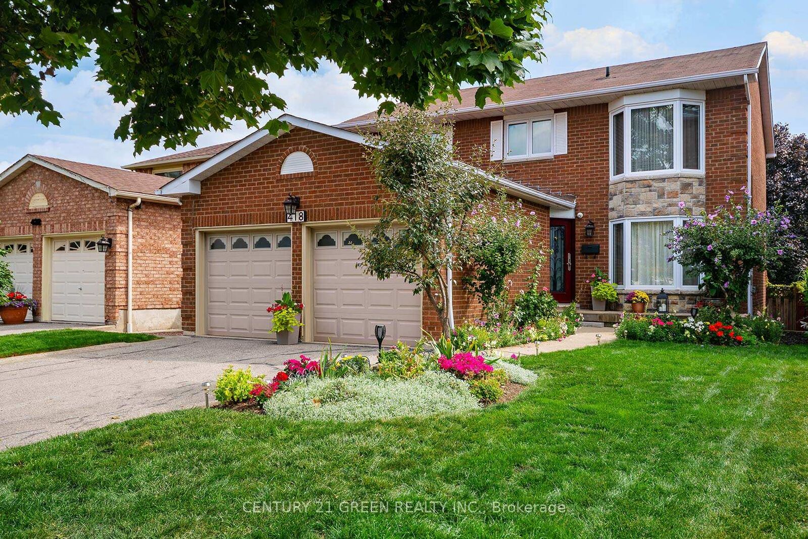 Photo de la propriété:  418 Chieftan Circle  ON L4Z 3A7 