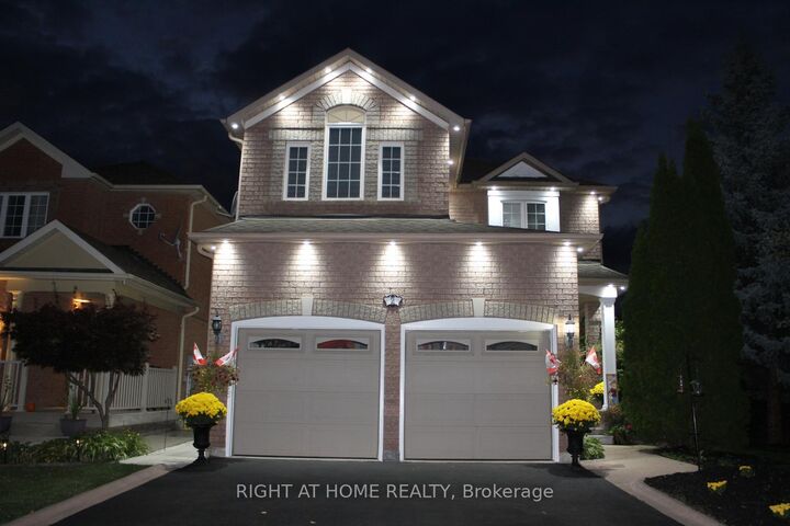 Photo de la propriété: 2 Melrose Gardens ON L7A 1J7