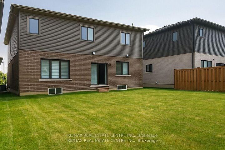 Property Photo:  12 Swan Avenue  ON L0S 1E6 