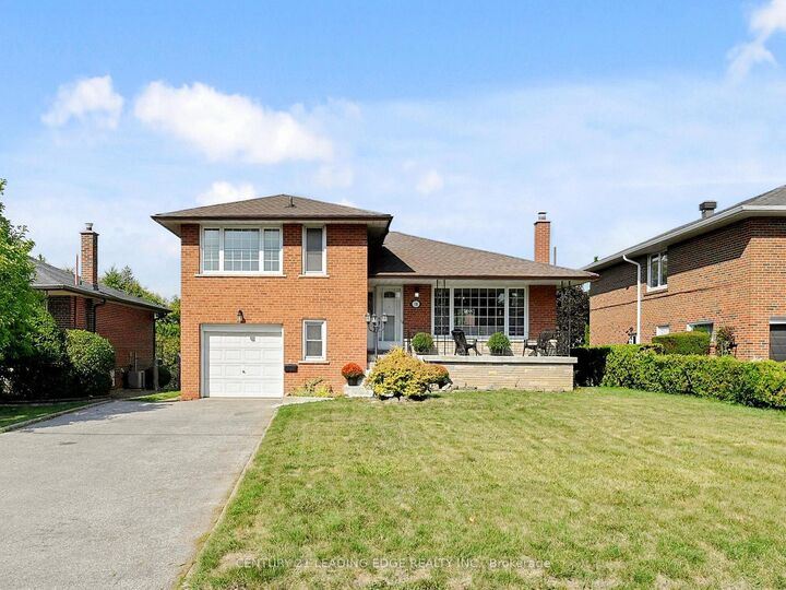 78 Ruscica Drive  Toronto ON M4A 1R4 photo
