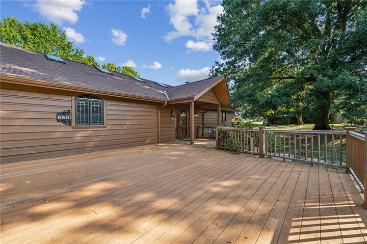 Property Photo: 260 Jennie Dr PA 15642