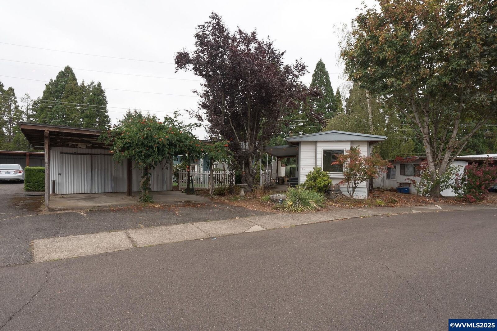 Property Photo: 5355 River Rd N 56 OR 97303