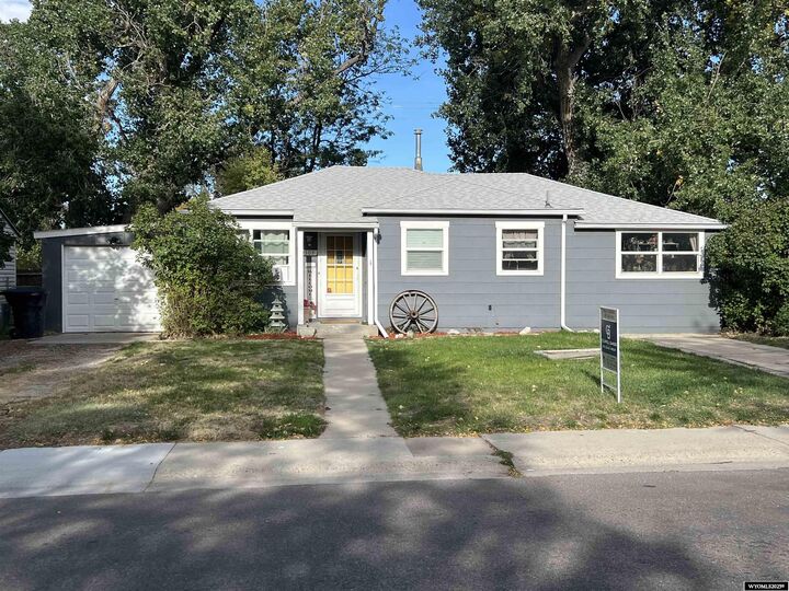 Property Photo: 2303 Coffman Avenue WY 82604