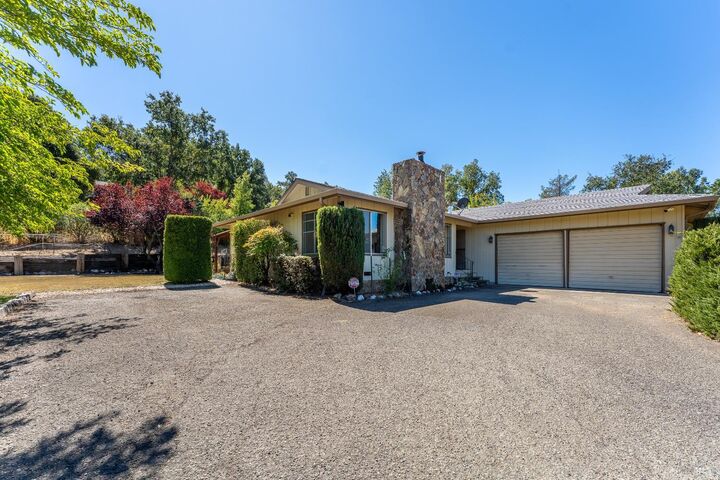 Property Photo:  641 Blue Oak Drive  CA 95482 