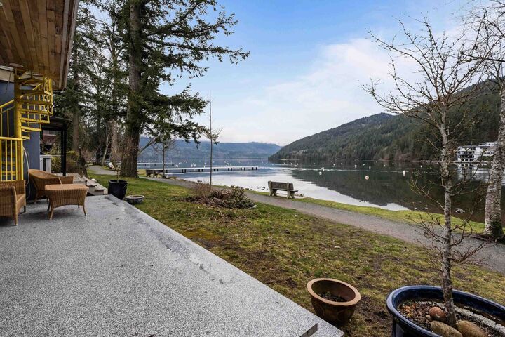Photo de la propriété: 106 First Avenue BC V2R 4Y4