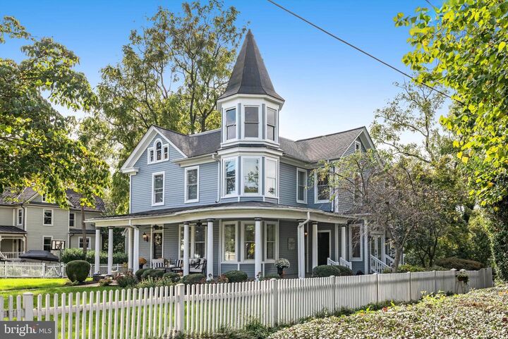 Property Photo:  250 W Main Street  VA 20132