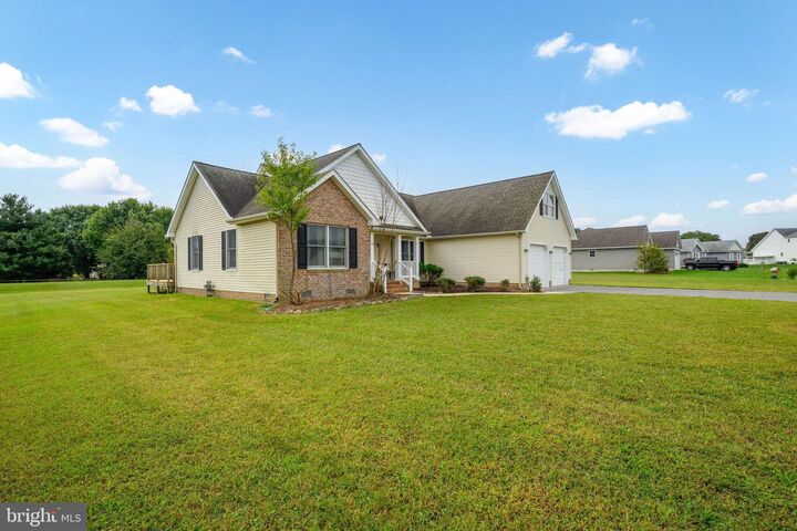 Property Photo:  135 W Nightingale Drive  DE 19963 