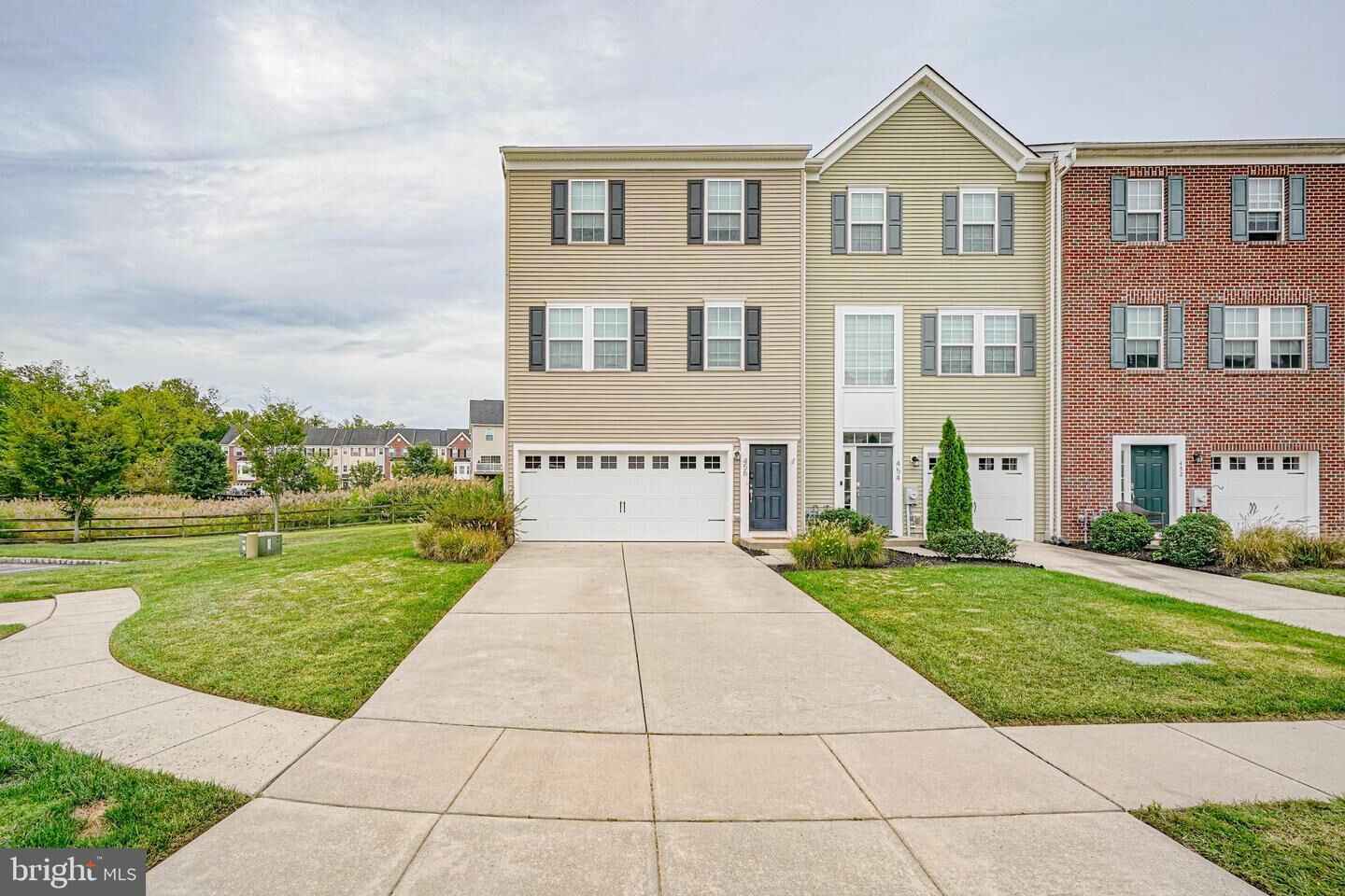 Property Photo:  456 Dogwood Drive  NJ 08096 